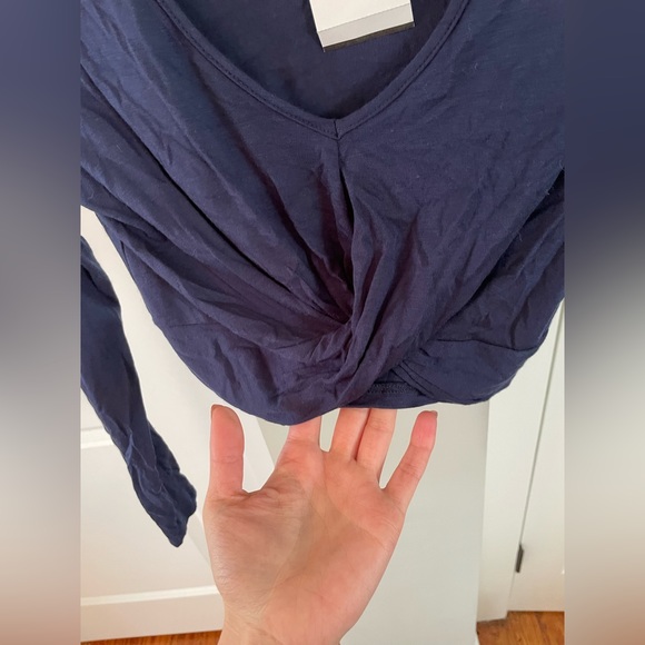 New long sleeve navy crop top - Picture 4 of 4